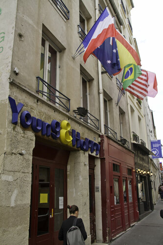 Гостиница Young & Happy Latin Quarter by Hiphophostels