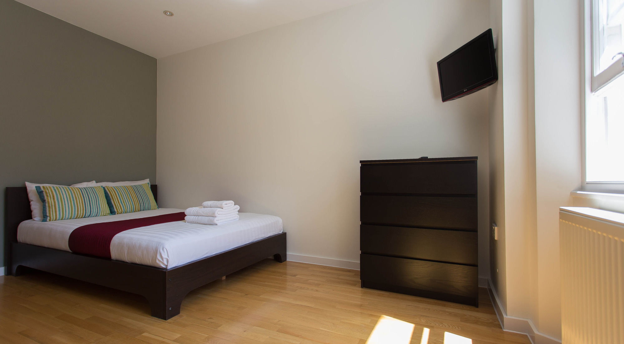 Фото Princes Square Serviced Apartments