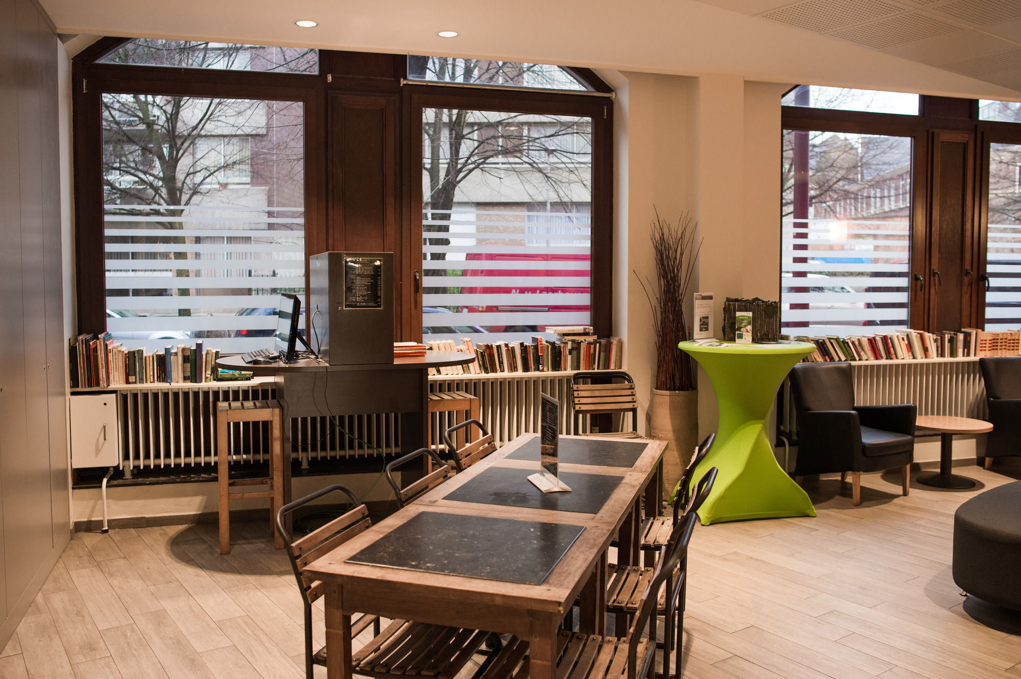 Фото Generation Europe Youth Hostel