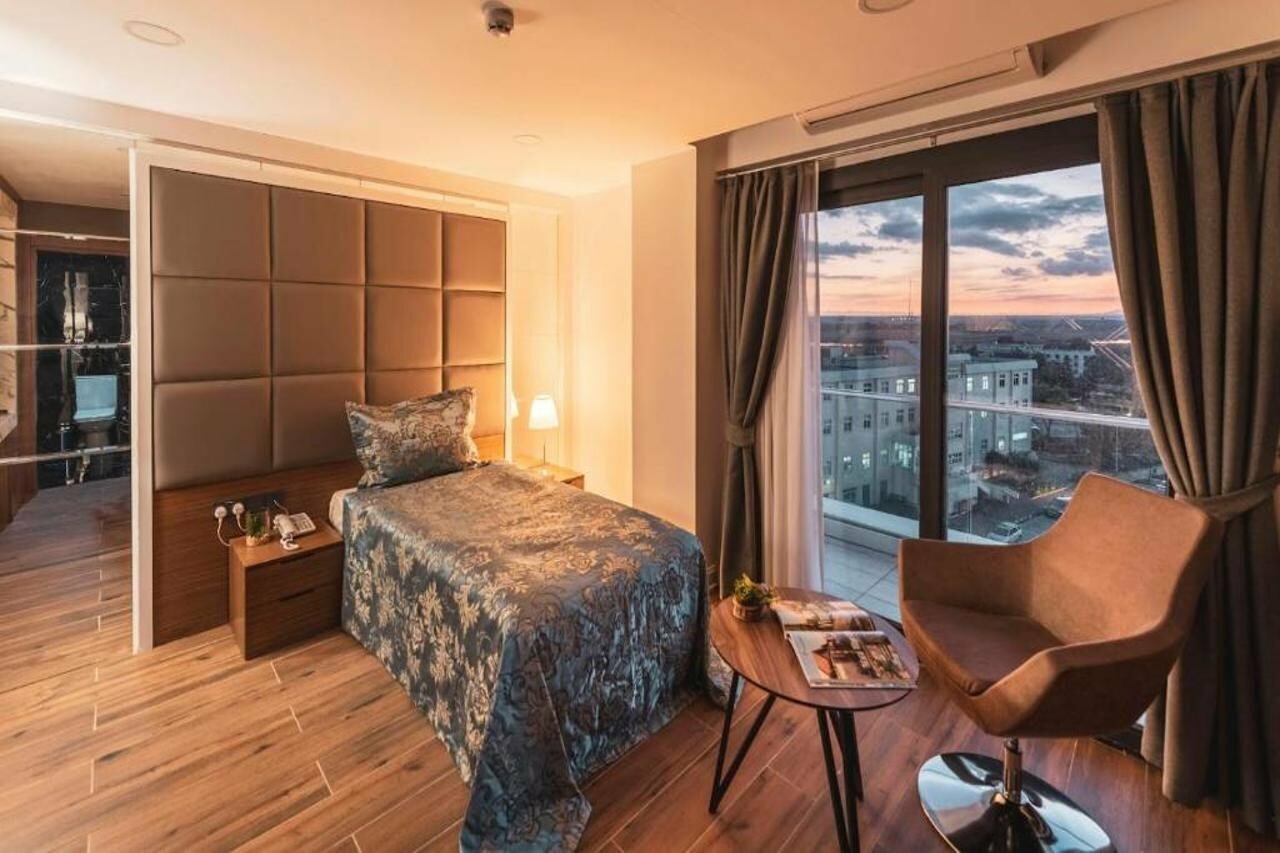 Фото Novel Centre Point Hotel