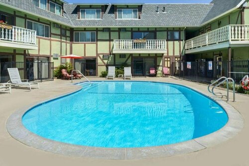 Гостиница Svendsgaard's Danish Lodge Americas Best Value Inn в Солванге