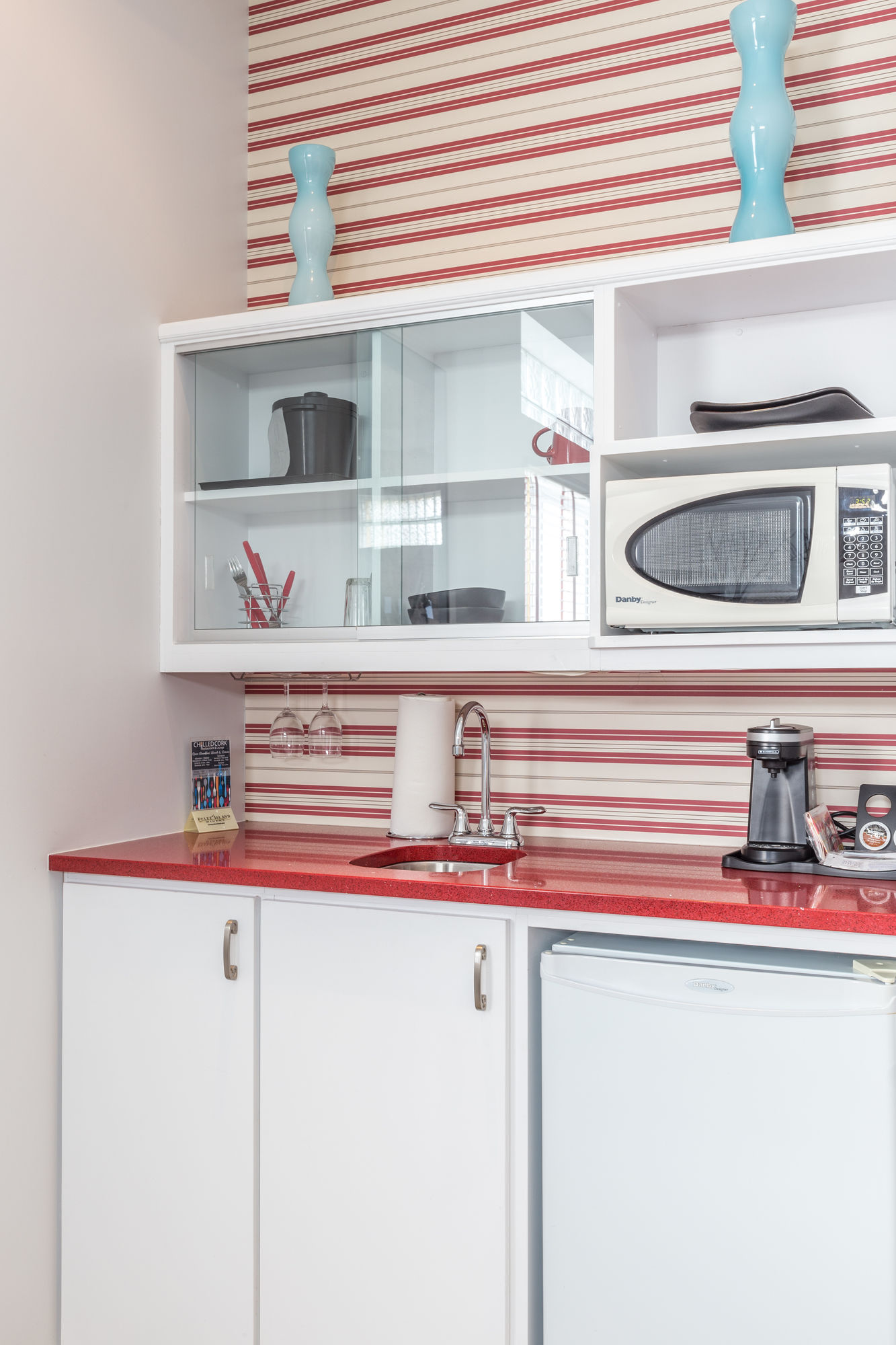 Фото Retro Suites Hotel