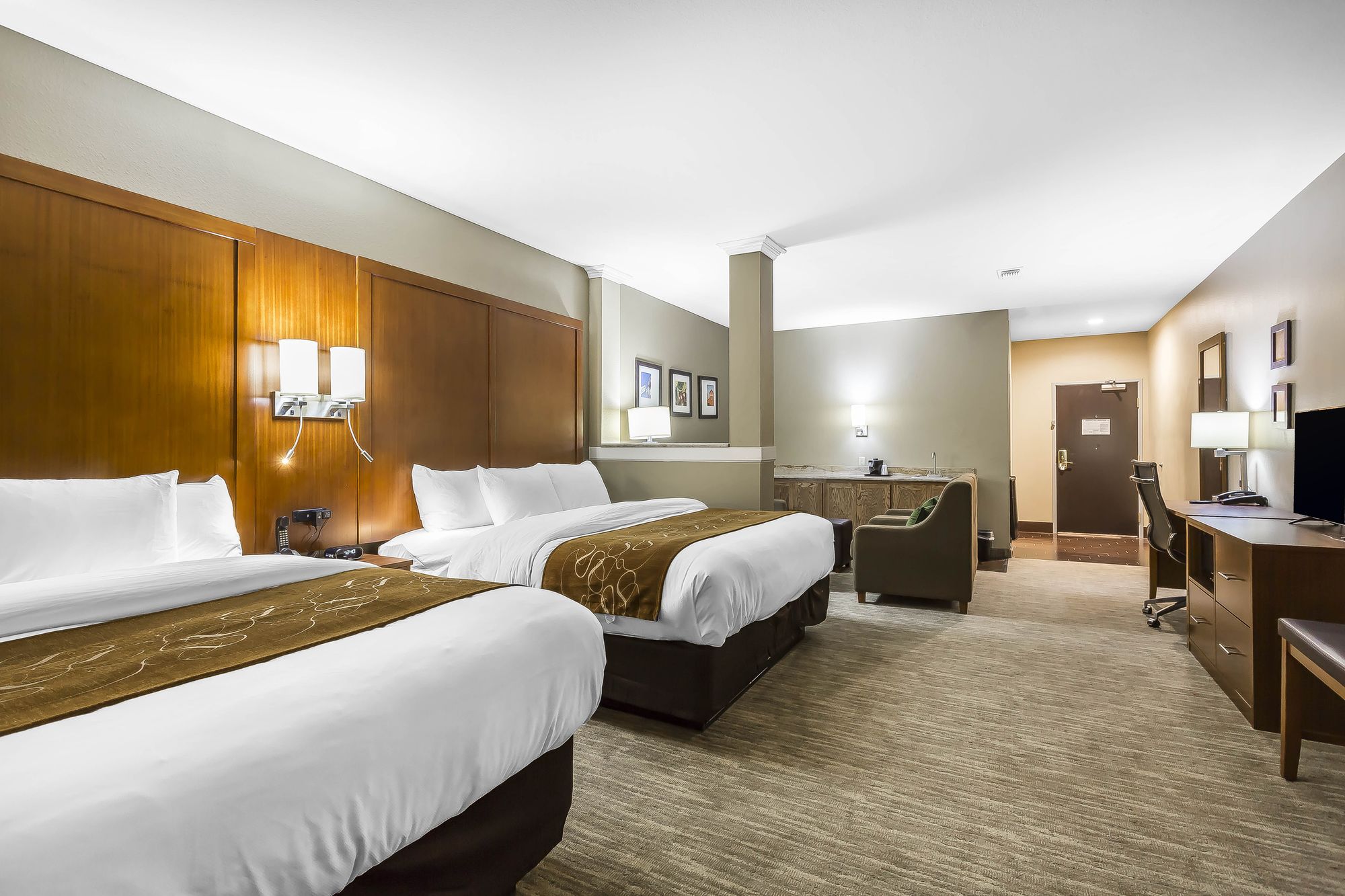 Фото Comfort Suites University