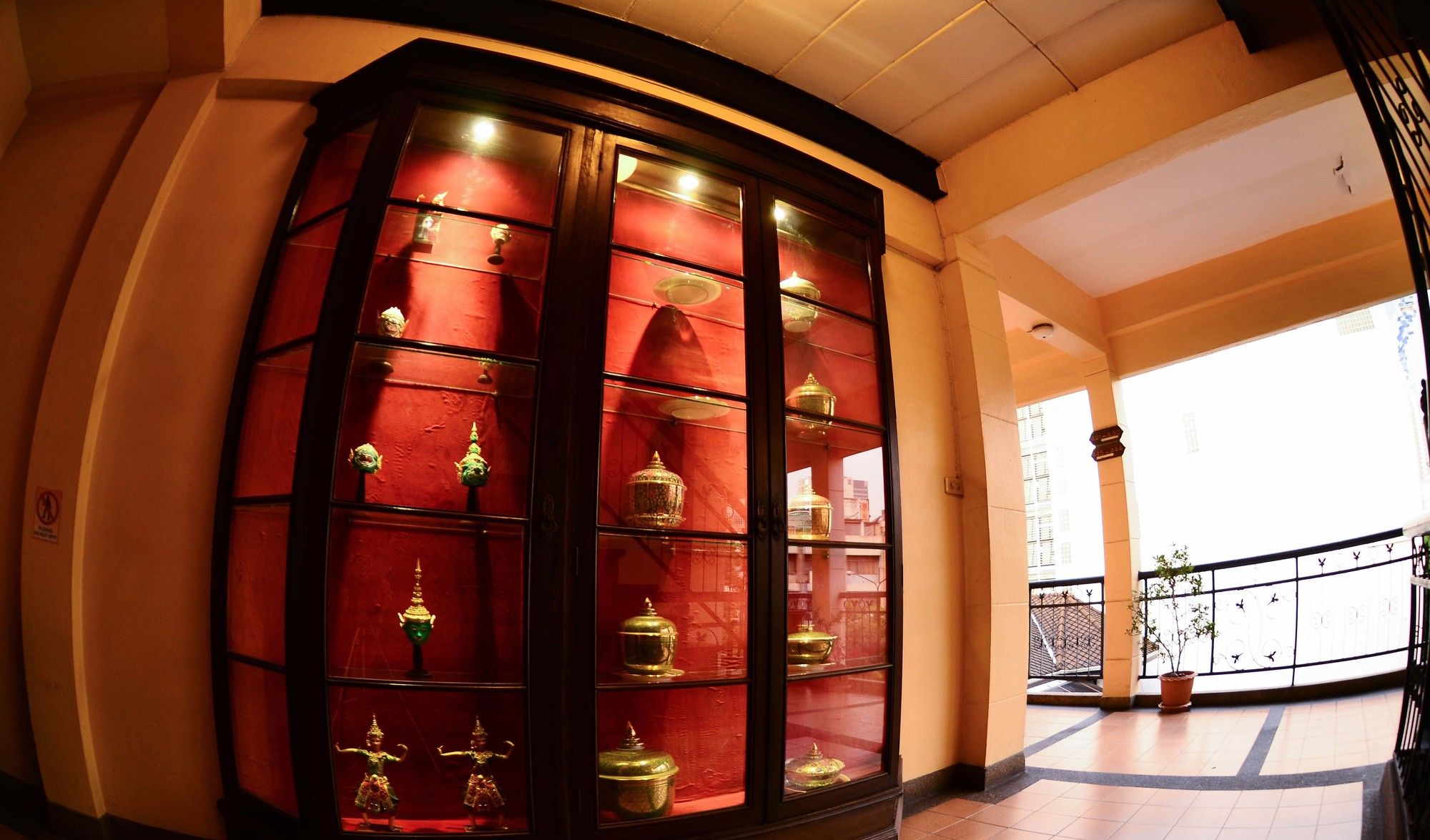 Фото Silom Village Inn