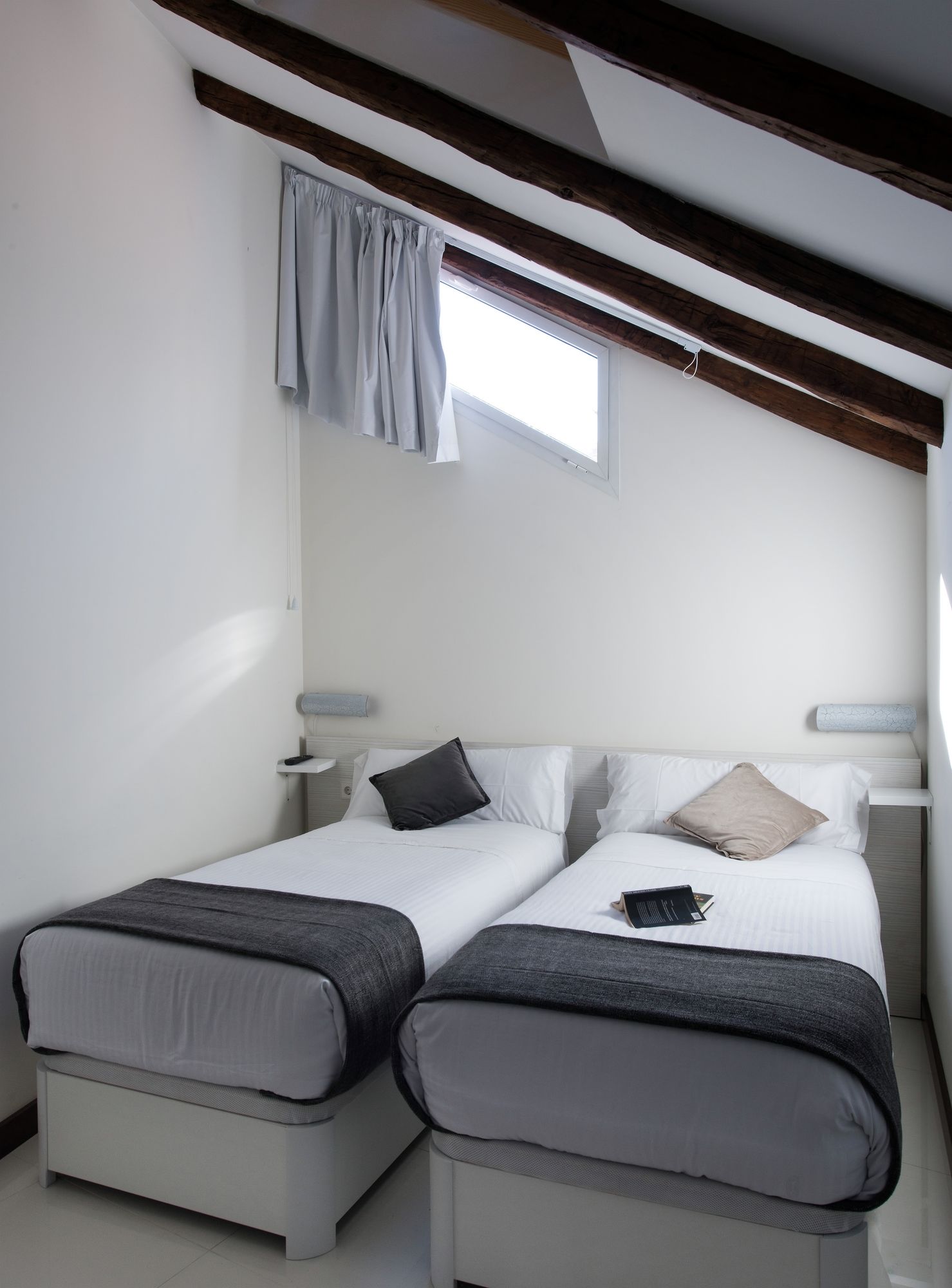 Фото Roisa Suites