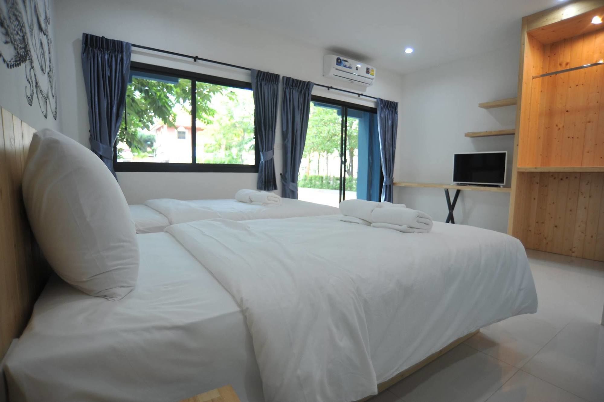 Фото Nine Blue Residence