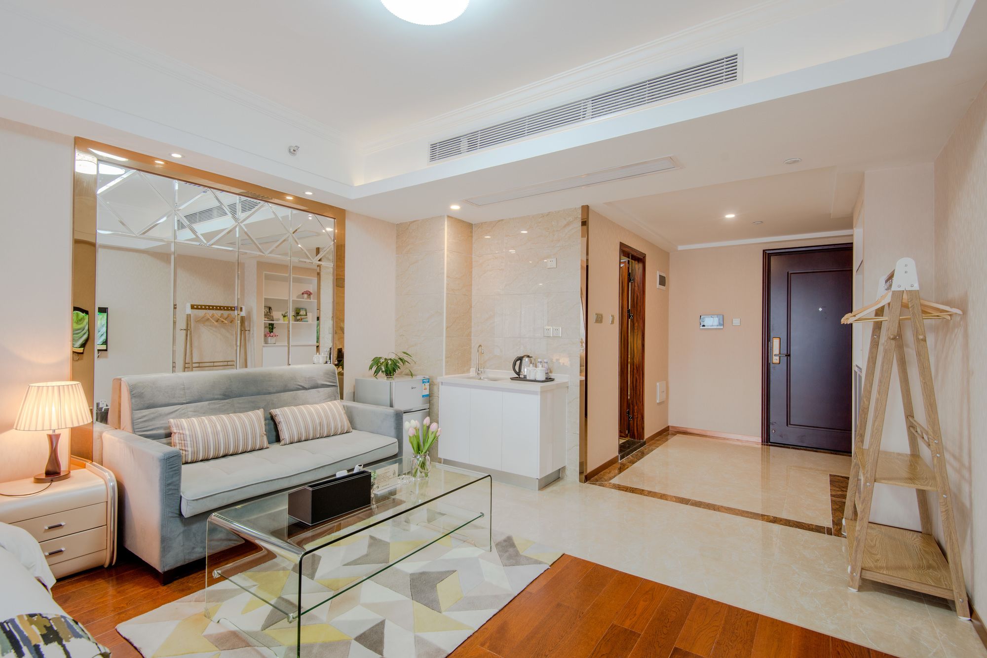 Фото Galaxy Time Apartment Hotel