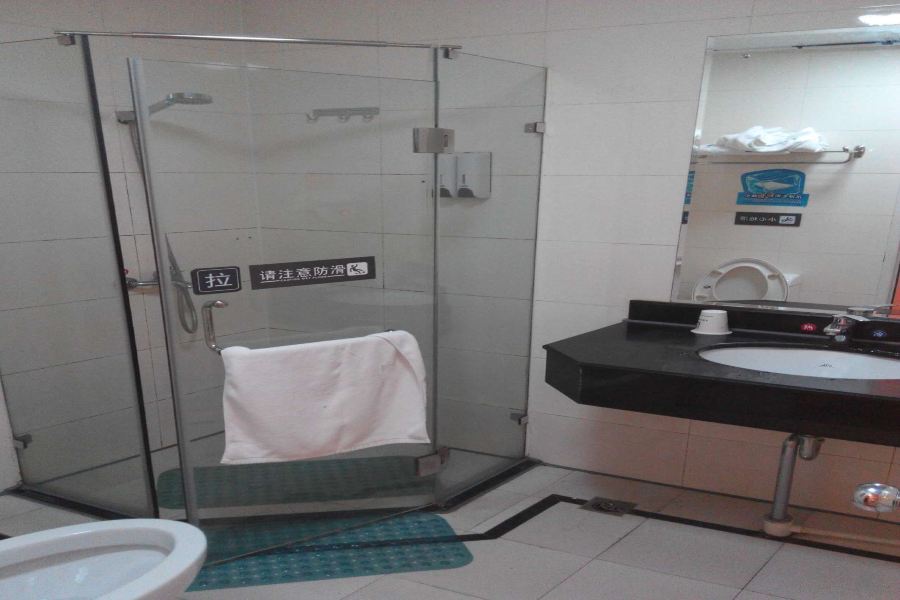 Фото 7 Days Inn Huayuanqiao Subway Station