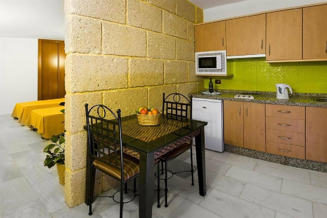 Фото Apartamentos Pirámides