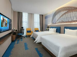 Hampton by Hilton Taiyuan Longcheng Street (China Railways, stantsiya Tayyuan-Yuzhny), hotel