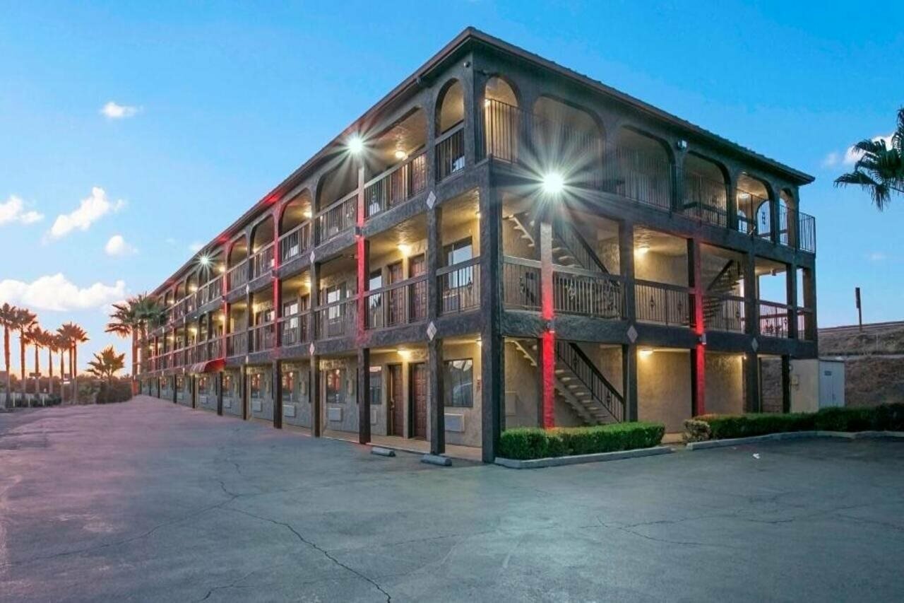 Фото Red Roof Inn Stockton