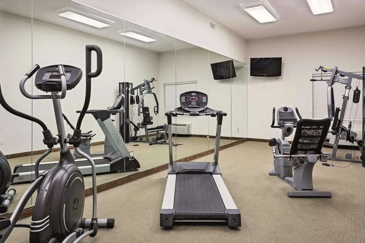 Фото Americas Best Value Inn & Suites Gun Barrel City