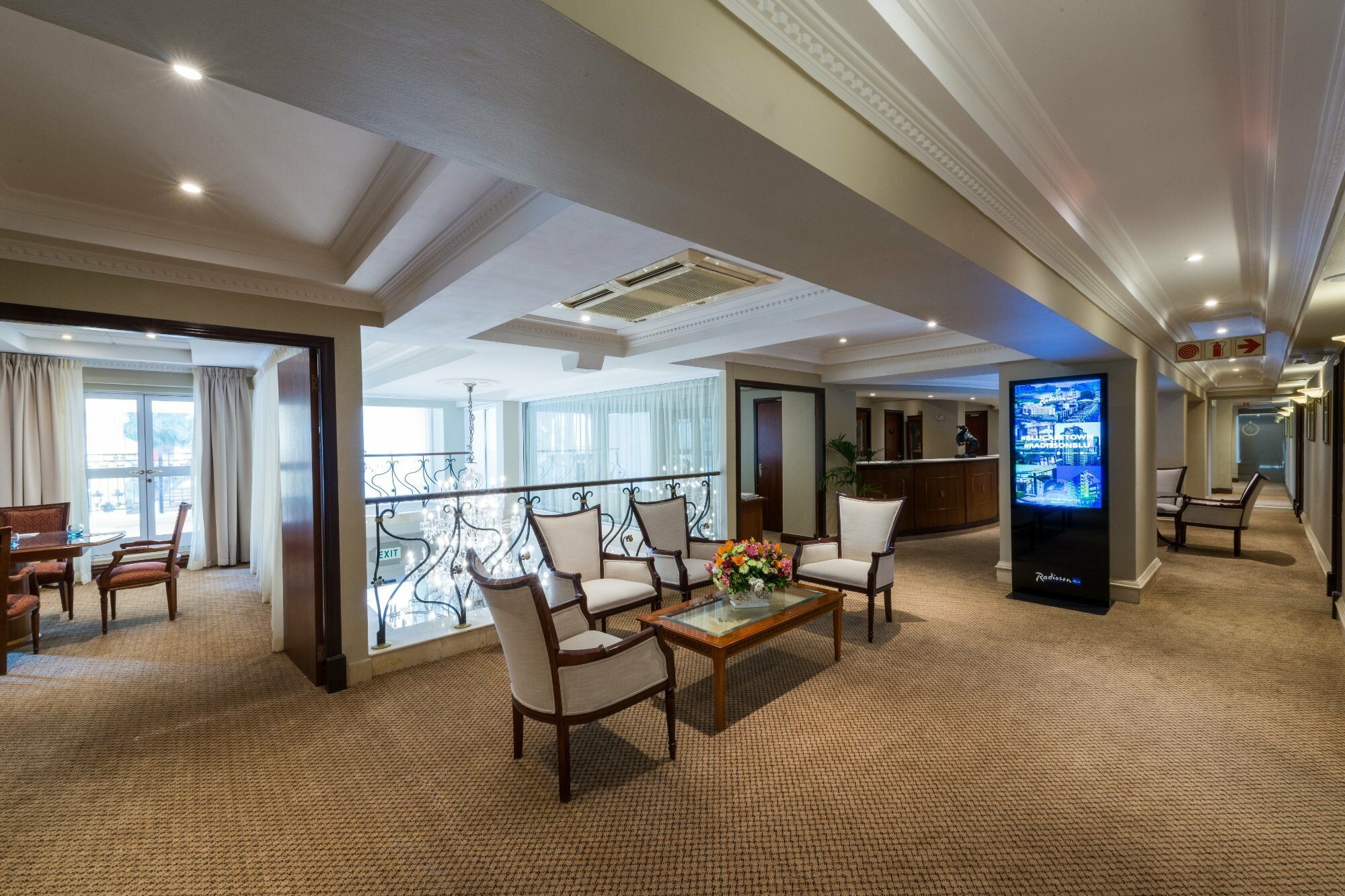 Фото Radisson Blu Le Vendome Hotel, Cape Town