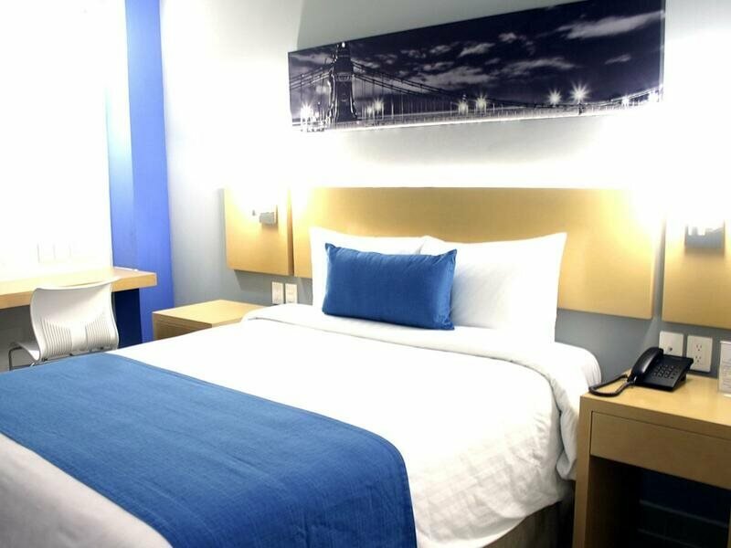 Фото Urbainn Hotel