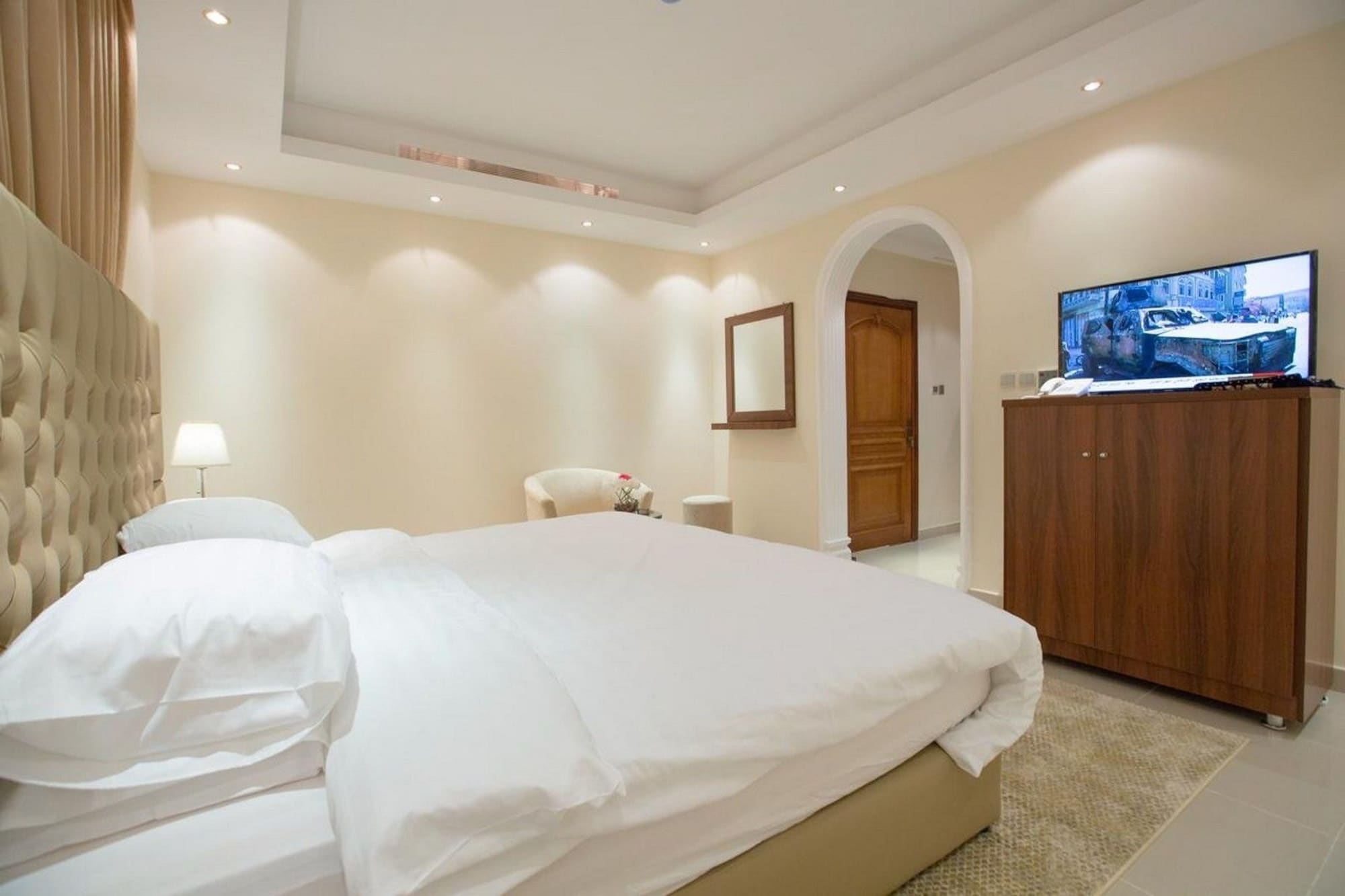 Фото Al Fouz Luxury Hotel Suites