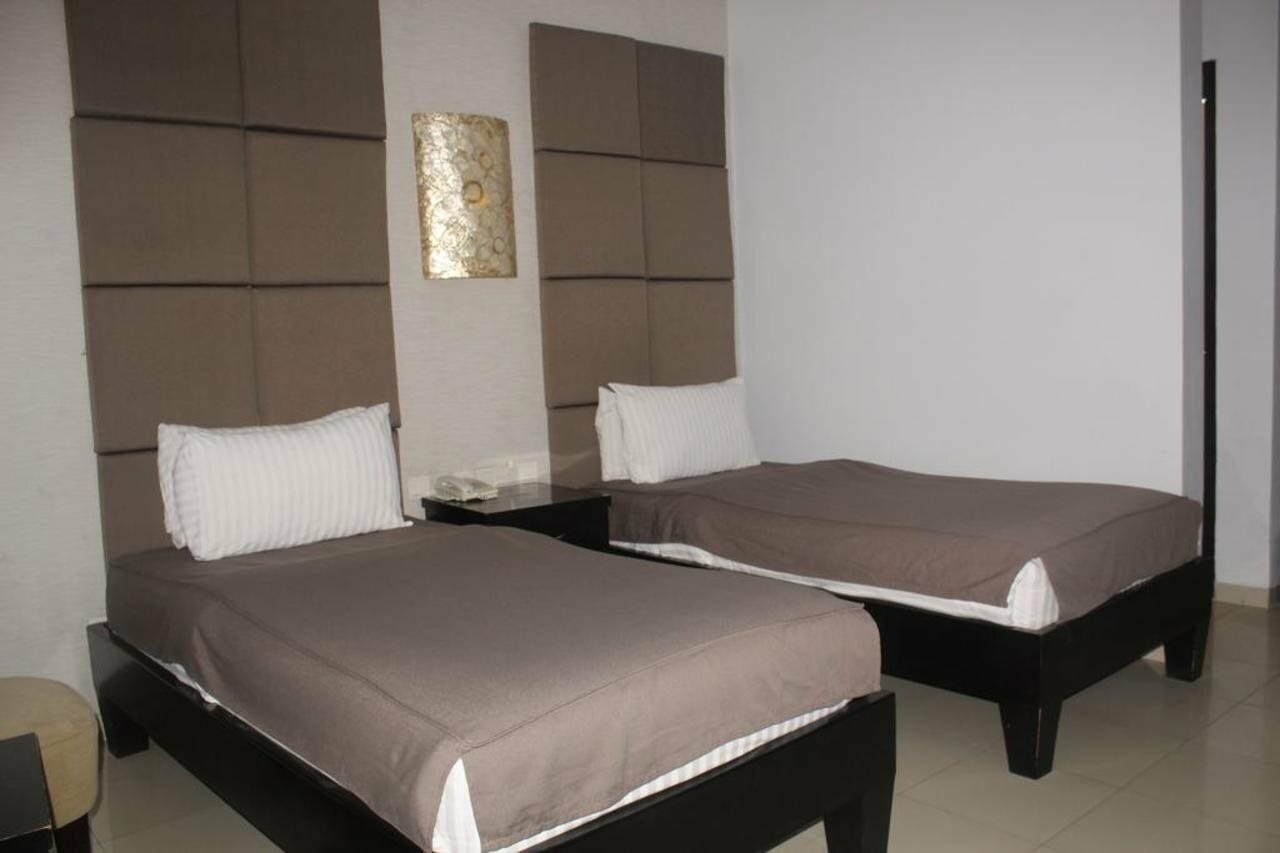 Фото The Radiant Hotel