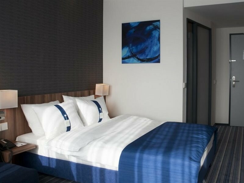 Фото Holiday Inn Express Bremen Airport, an Ihg Hotel