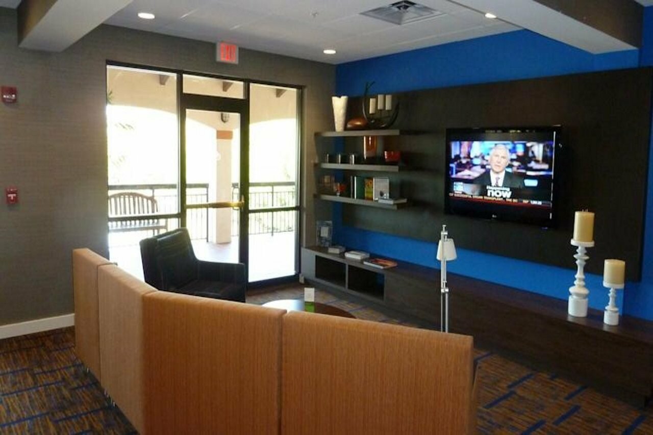 Фото Courtyard by Marriott Key West Waterfront