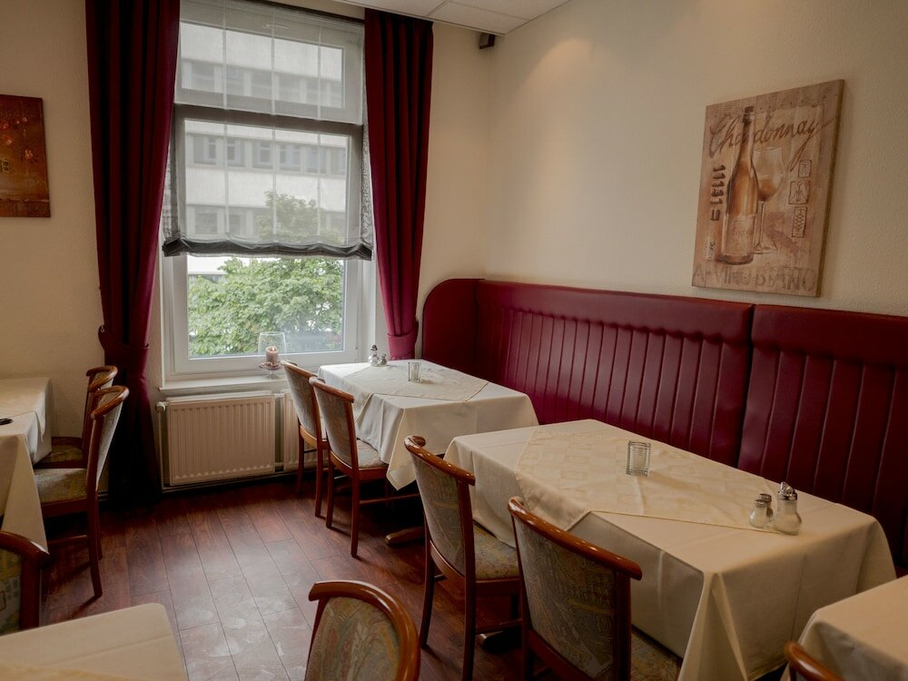 Фото Hotel Lumen am Hauptbahnhof