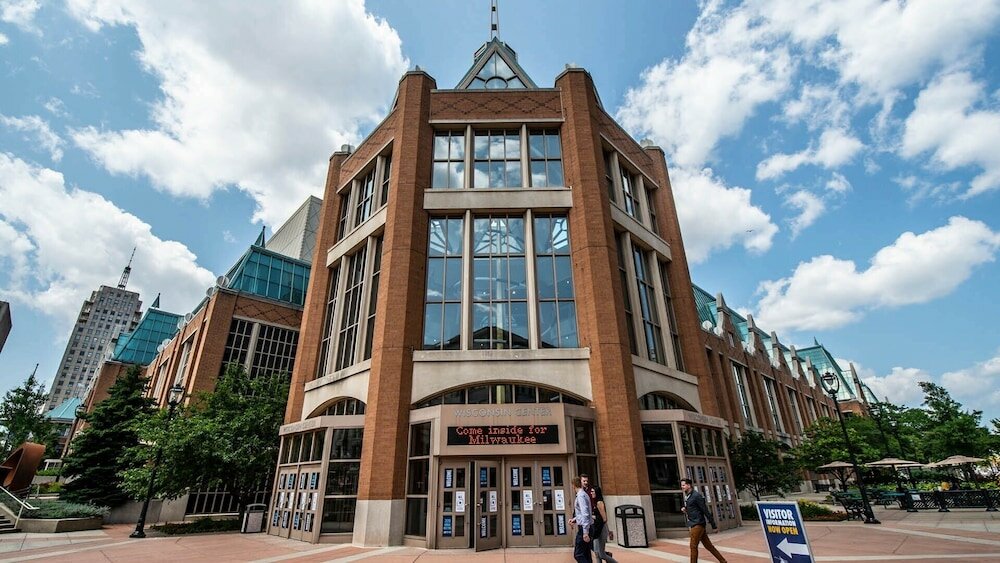 Фото The Brewhouse Inn & Suites