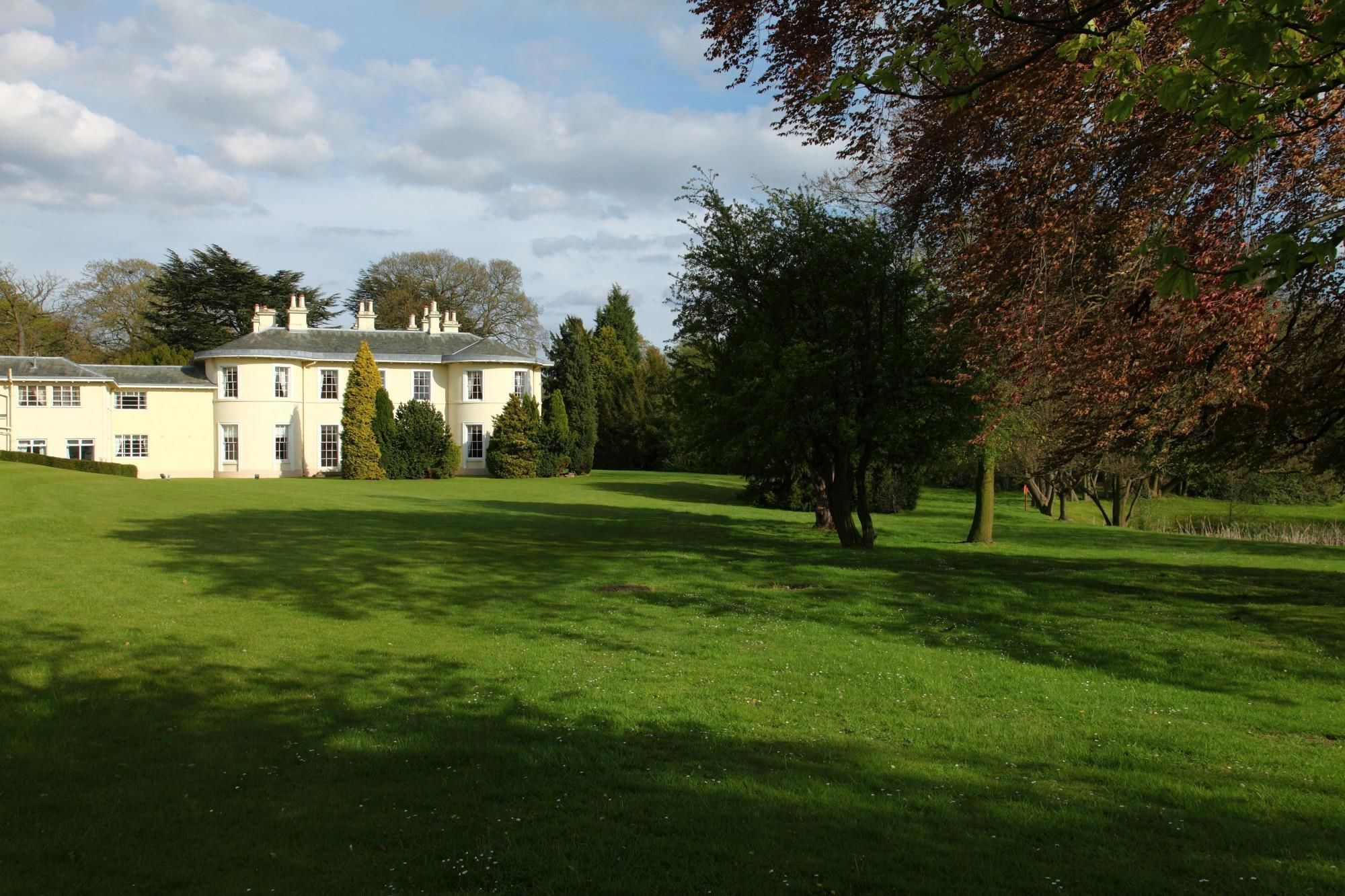 Фото Eastwood Hall