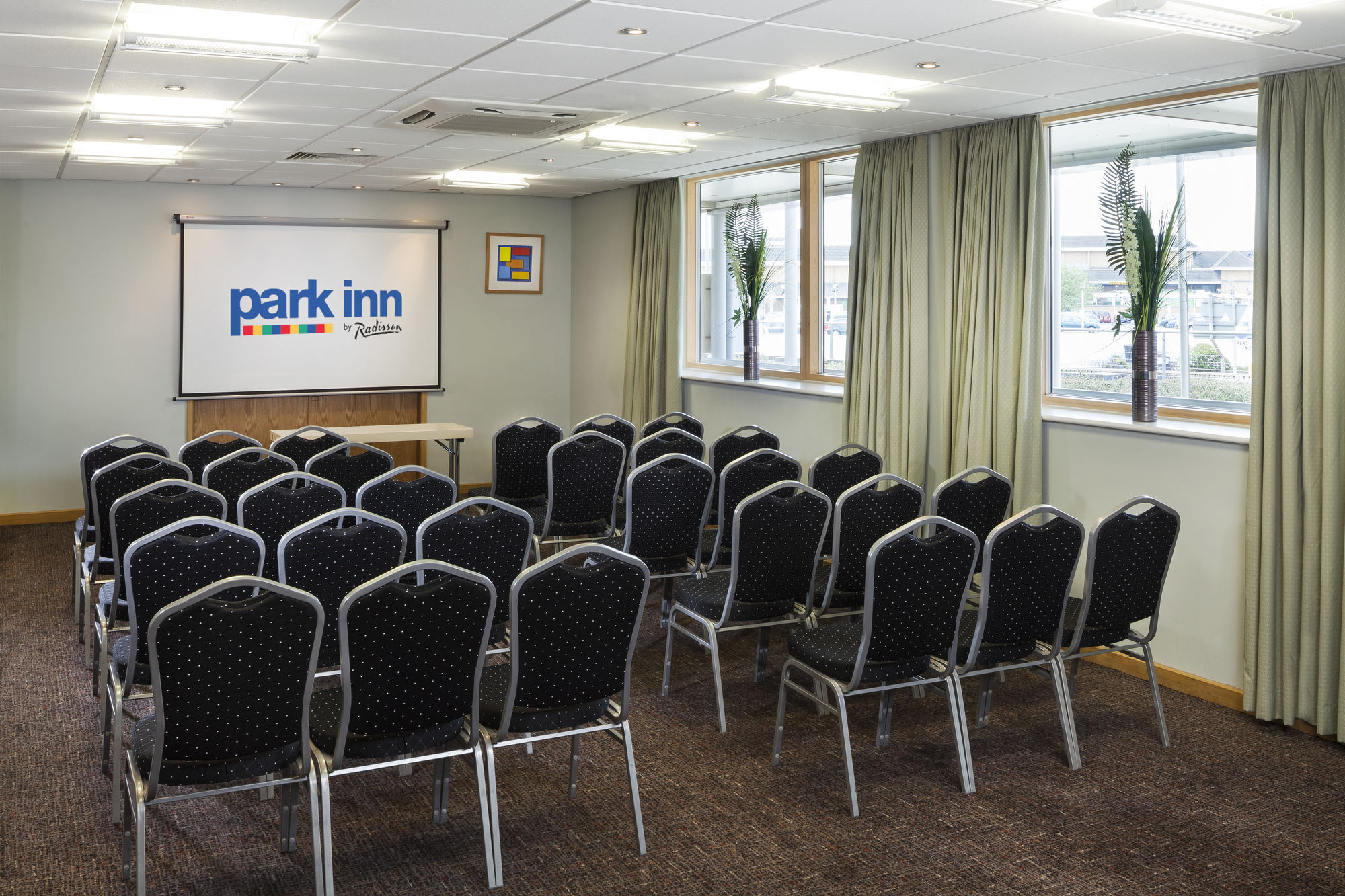 Фото Park Inn by Radisson Peterborough