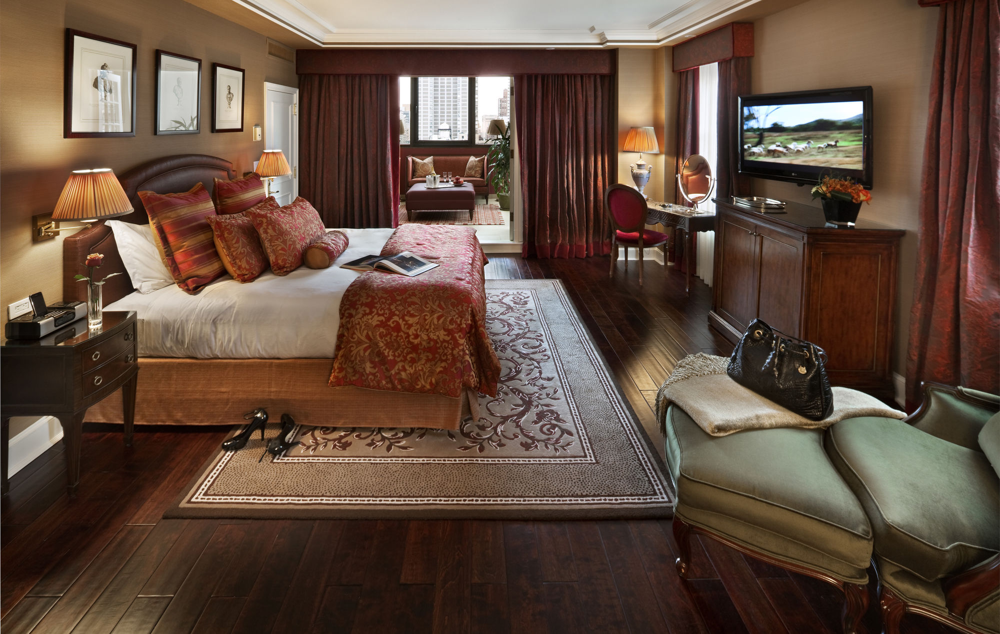 Фото Hotel Plaza Athenee