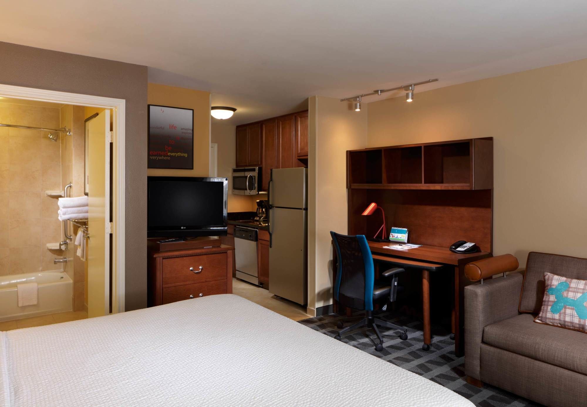 Фото TownePlace Suites by Marriott Houston Intercontinental Arpt