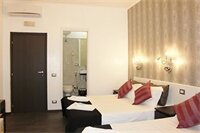 Фото The Place in Rome