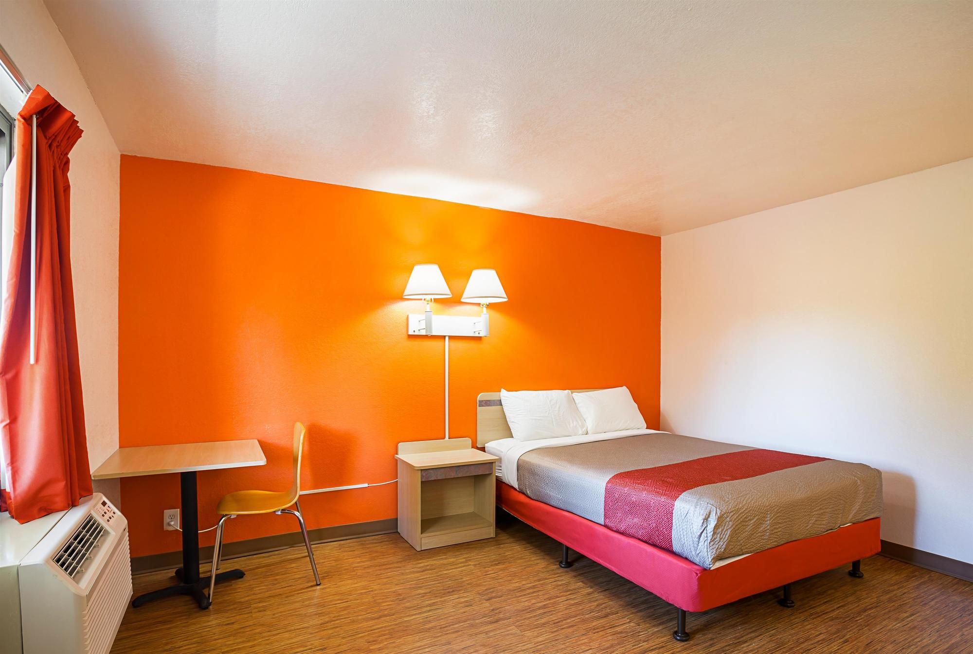 Фото Motel 6 Bangor, Me