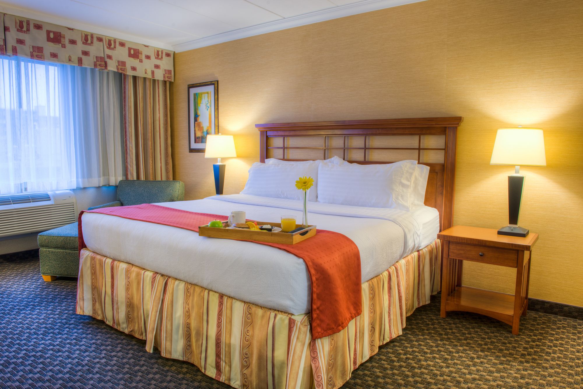 Фото Four Points by Sheraton Windsor Downtown