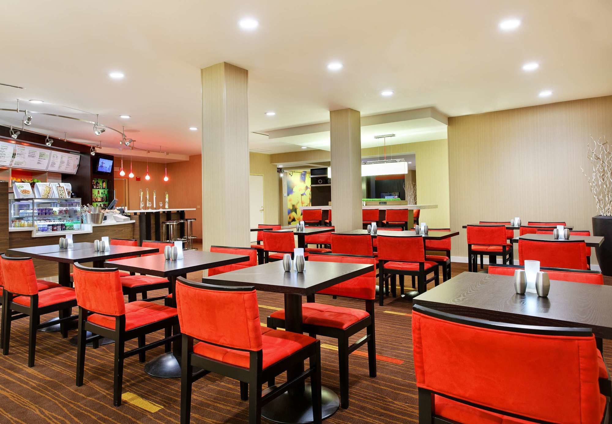 Фото Courtyard by Marriott Orlando Altamonte Springs/Maitland