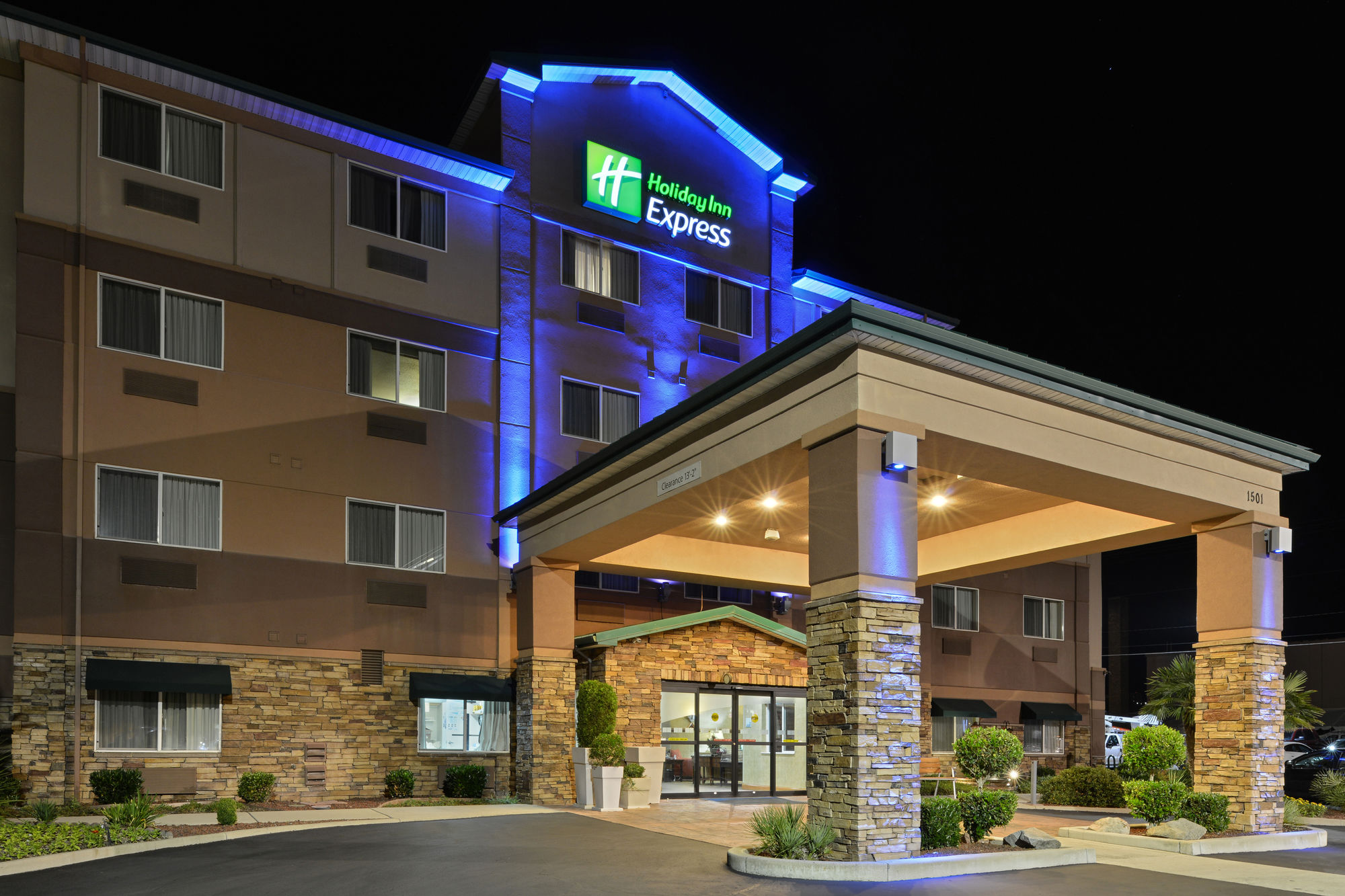 Фото Clarion Pointe Medford