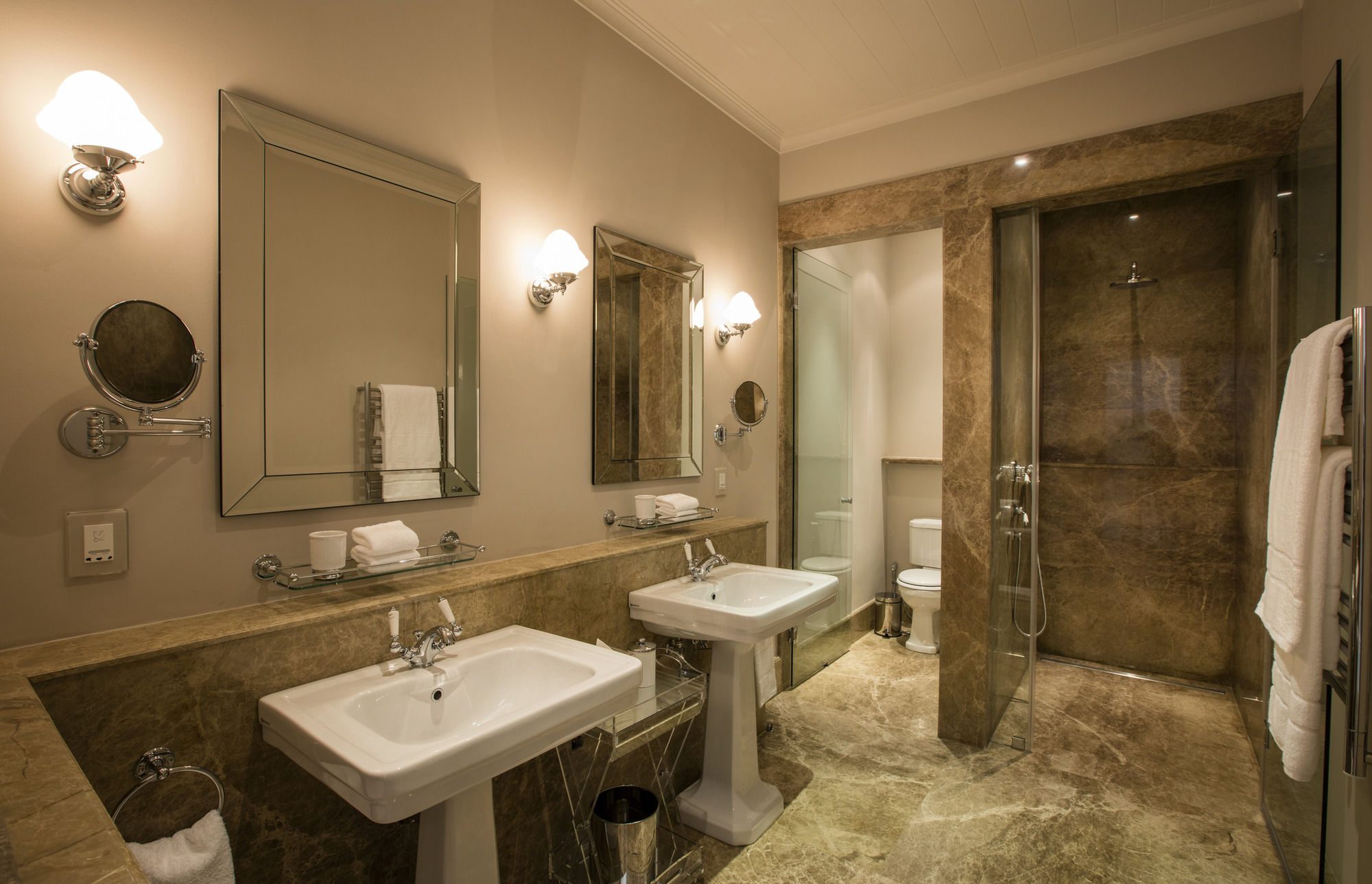 Фото Leeu Estates