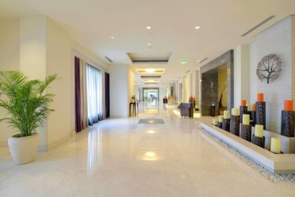 Фото Radisson Blu Bengaluru Outer Ring Road