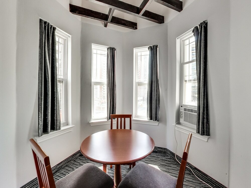 Фото Isabella Hotel and Suites