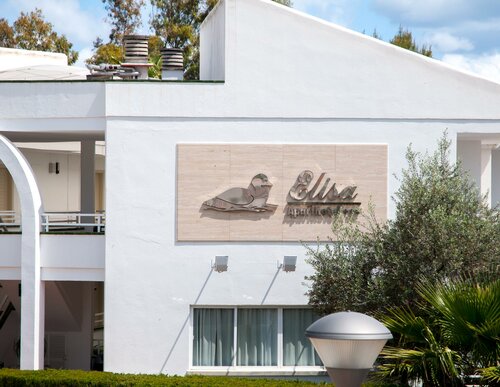 Гостиница Universal Aparthotel Elisa в Пладжа-де-Муро