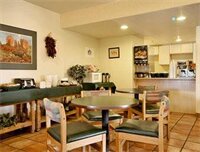 Фото Super 8 by Wyndham Cottonwood