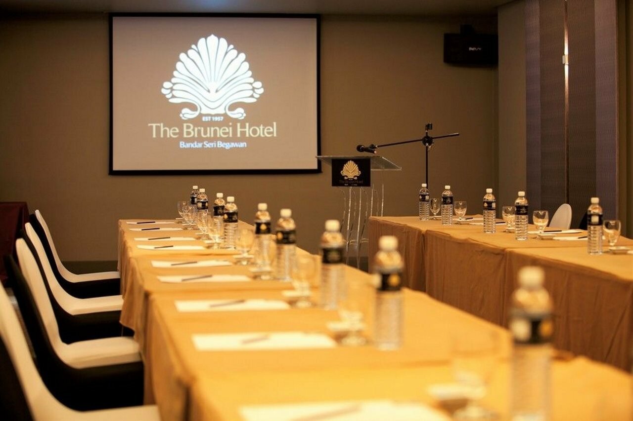 Фото The Brunei Hotel