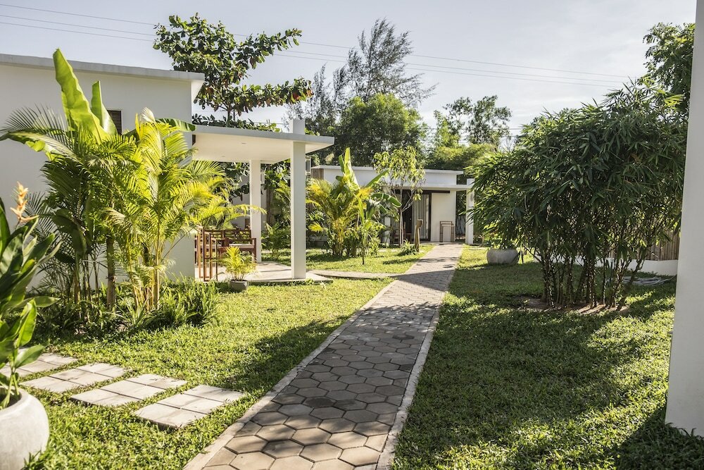 Фото Sahaa Beach Resort