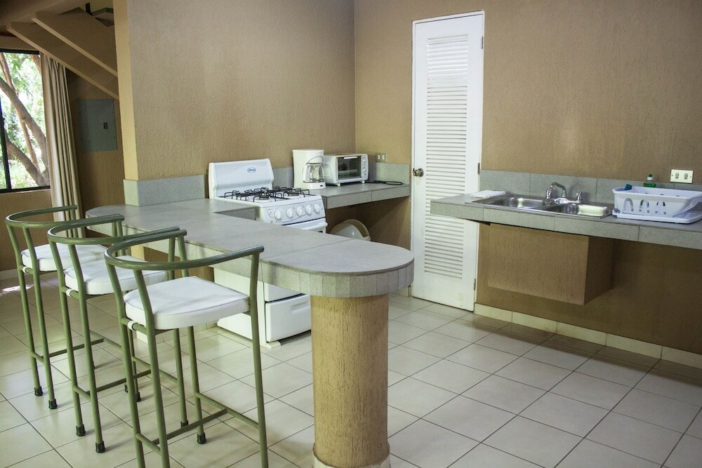 Фото Puerto Barillas Marina & Lodge