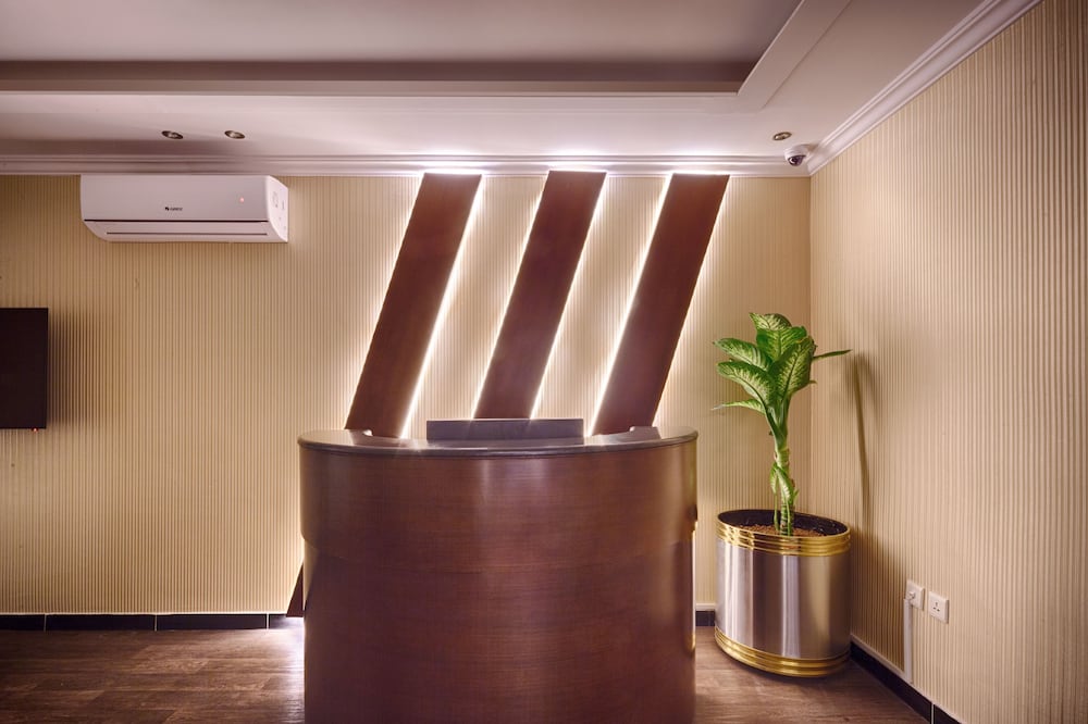 Фото Lavona Hotel