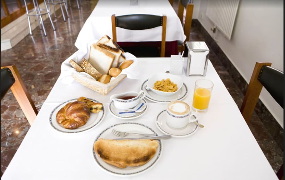 Фото Hotel Ibiltze