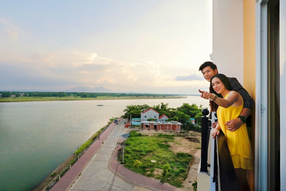 Фото Royal Riverside Hoi An Hotel
