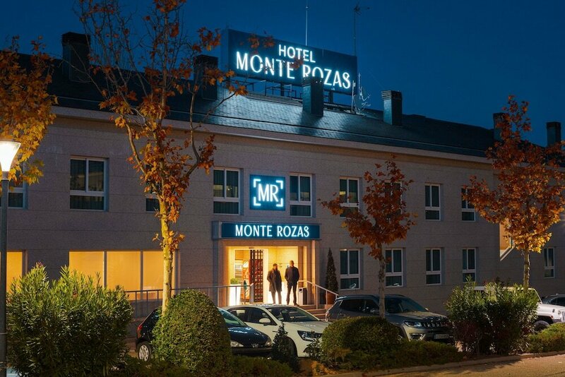 Гостиница Hotel Monte Rozas в Лас-Росасе-де-Мадриде