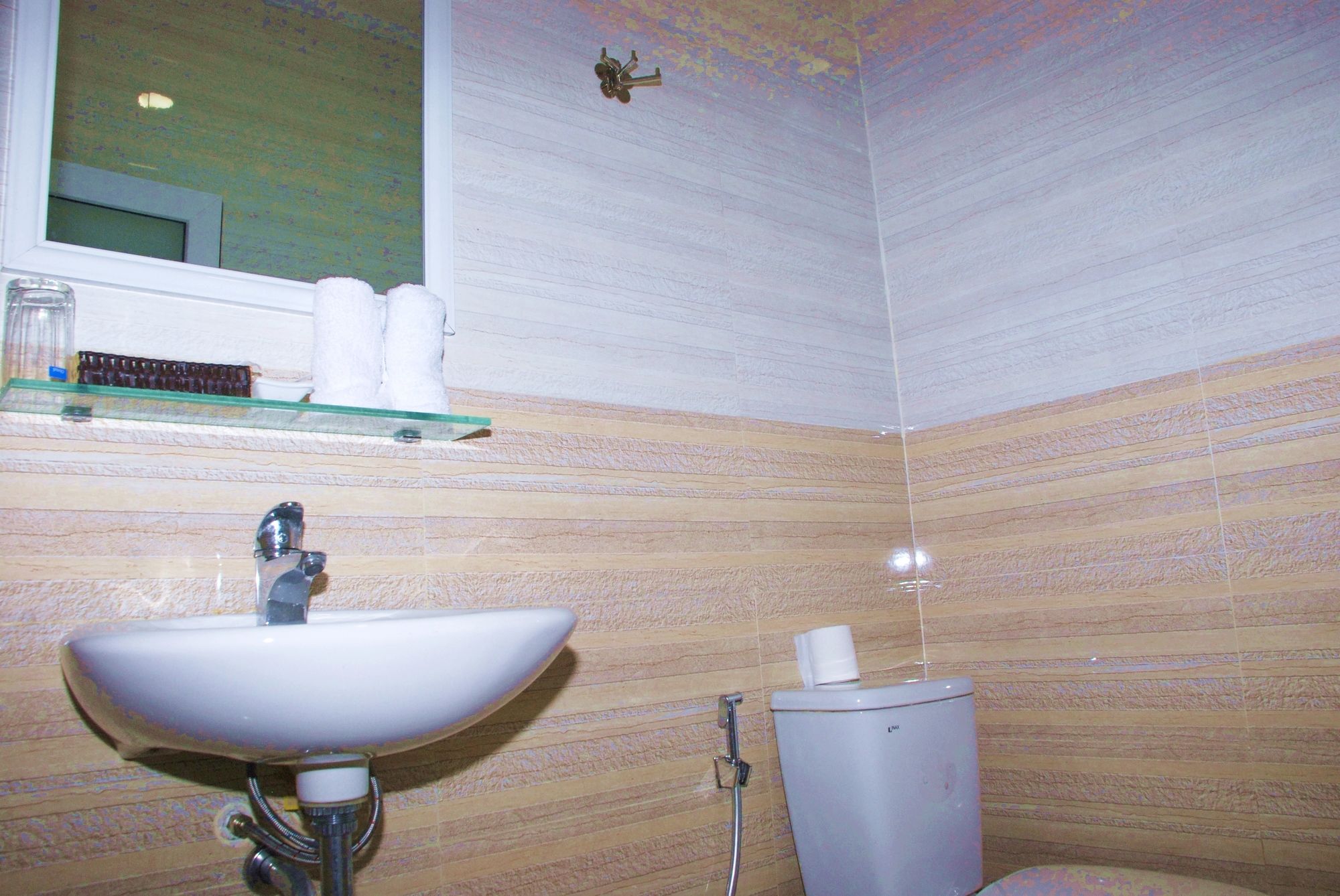 Фото Dalat Flower Hotel