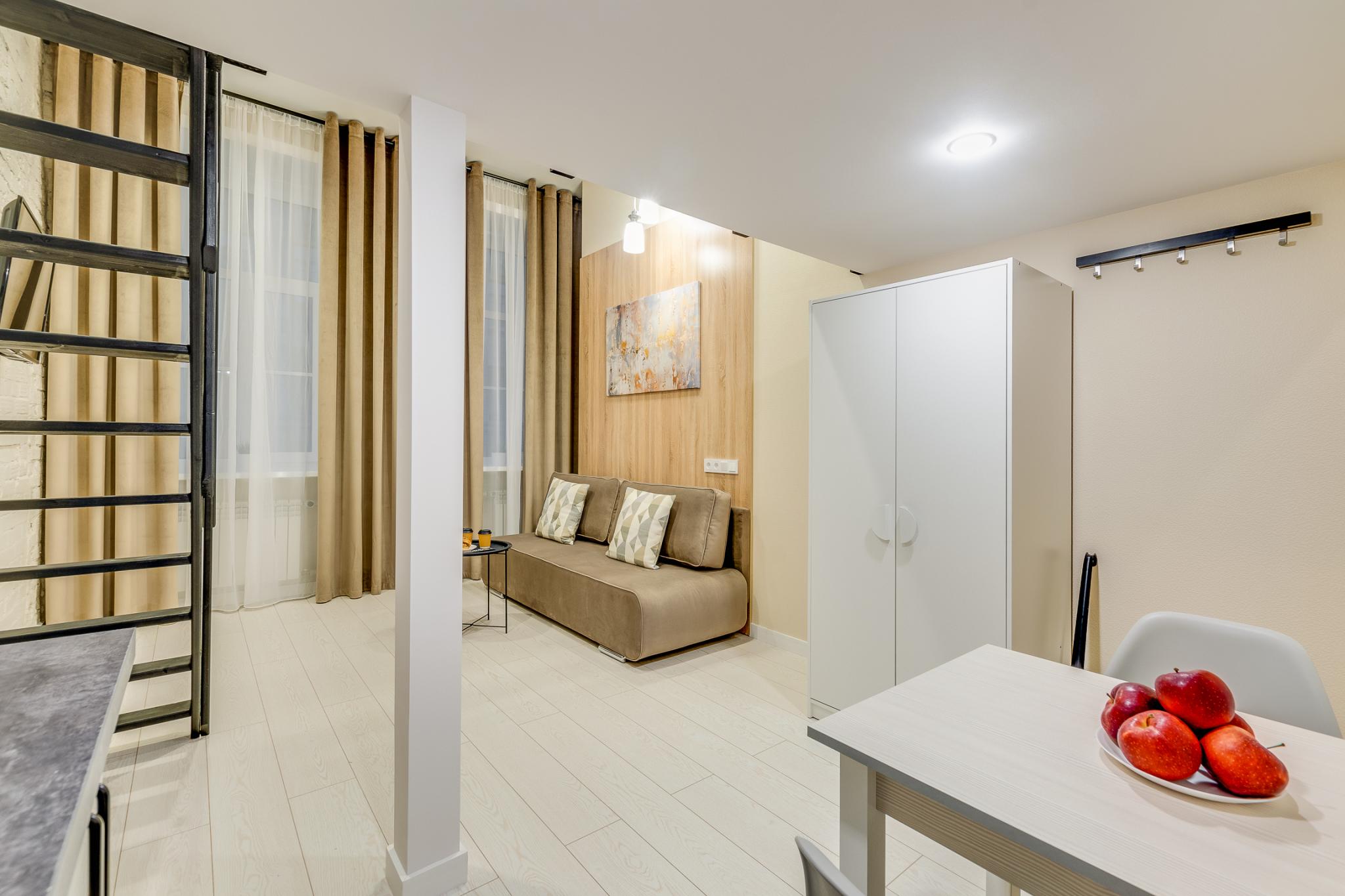 Фото Arlo Ломоносова