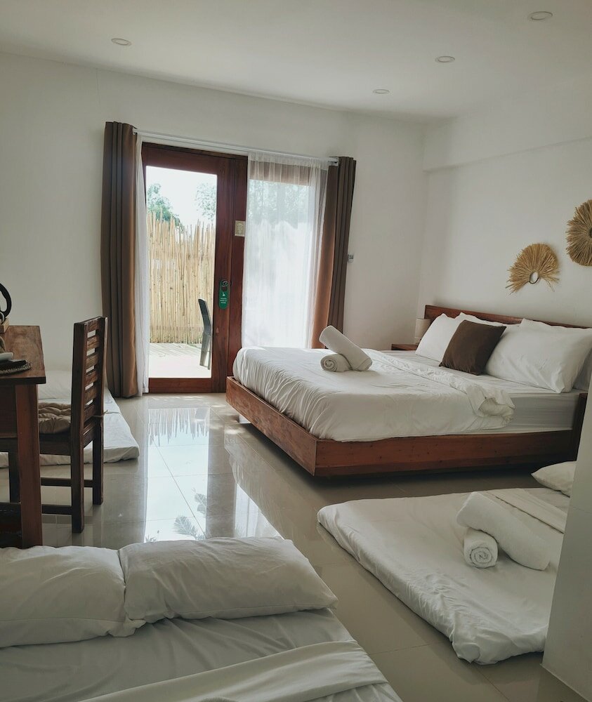 Фото 148 Guesthouse and Resort