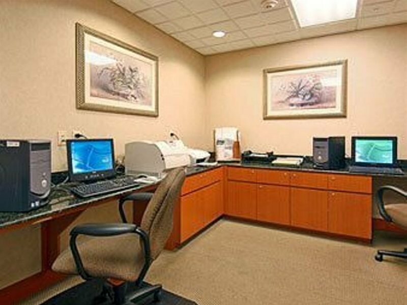 Фото Wingate by Wyndham - Orlando International Airport