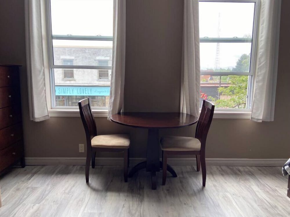 Фото The Avonlea Inn